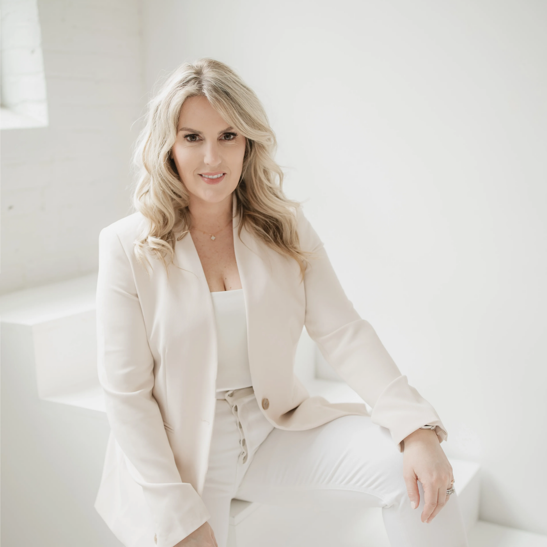 A blue sign that says picture coming soon