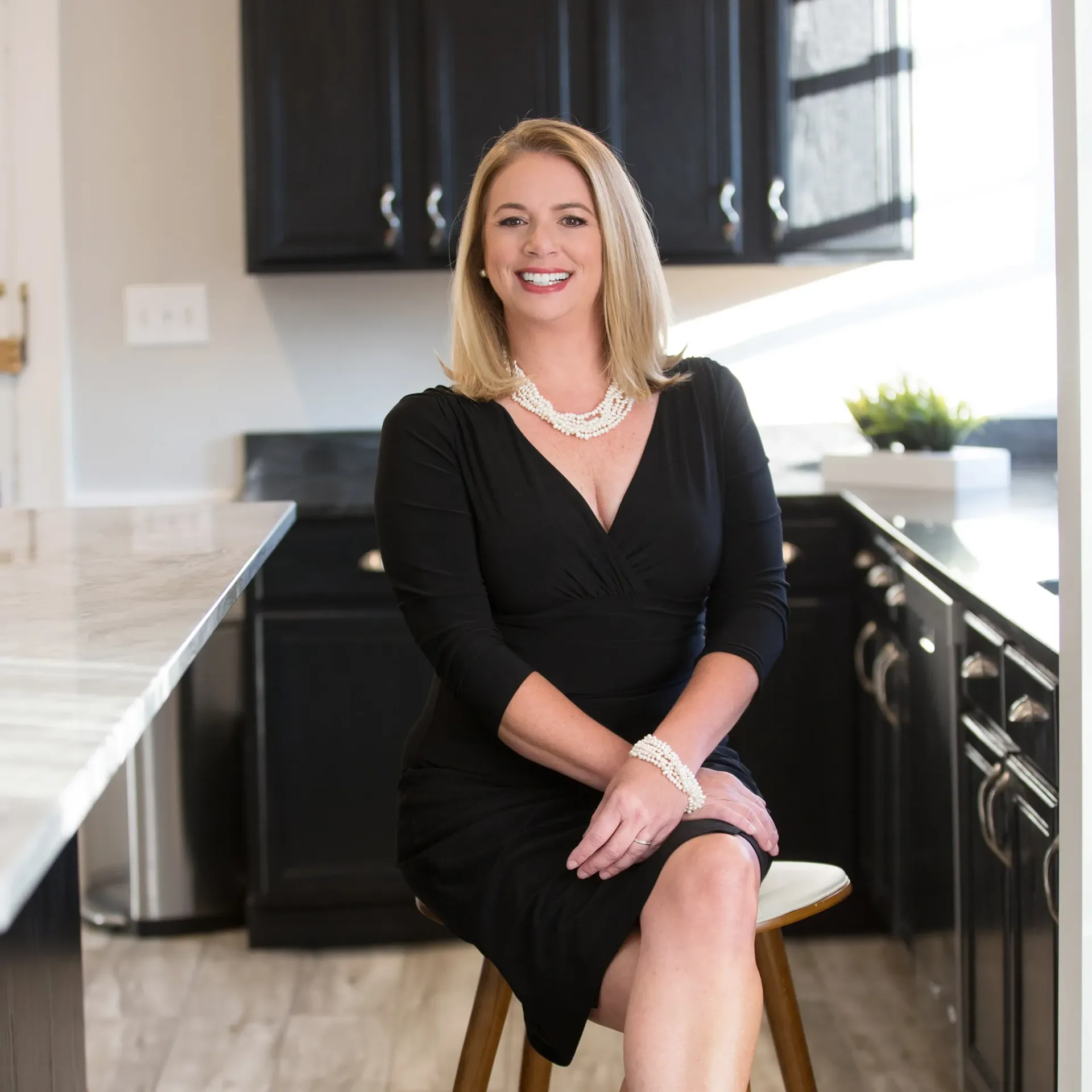 A blue sign that says picture coming soon