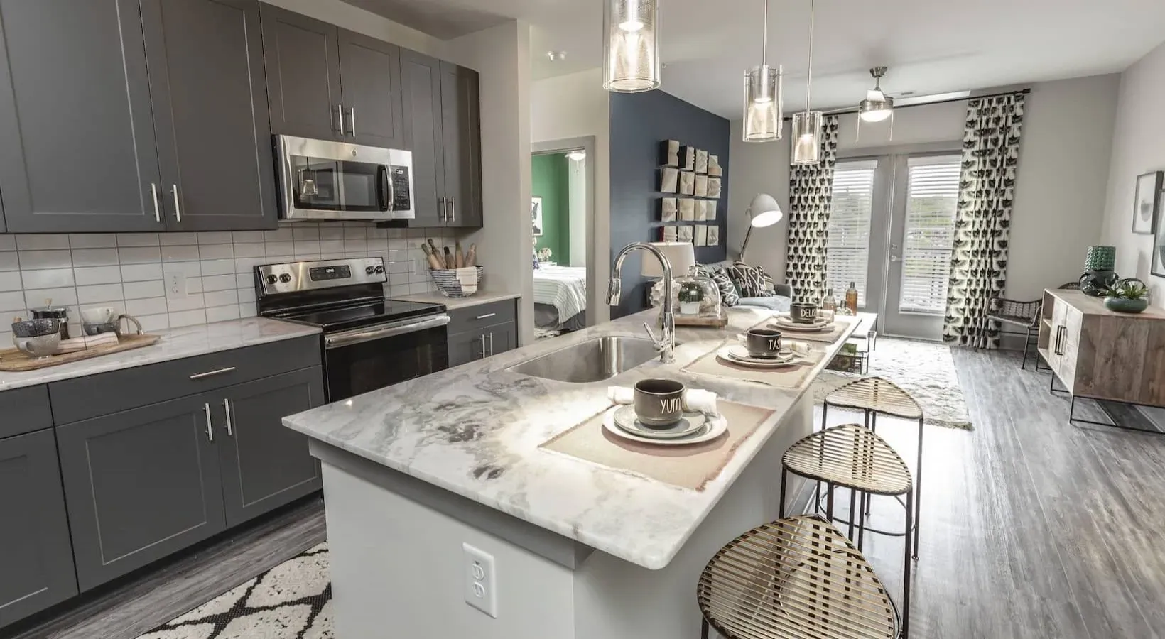 2050 Morningside large kitchen