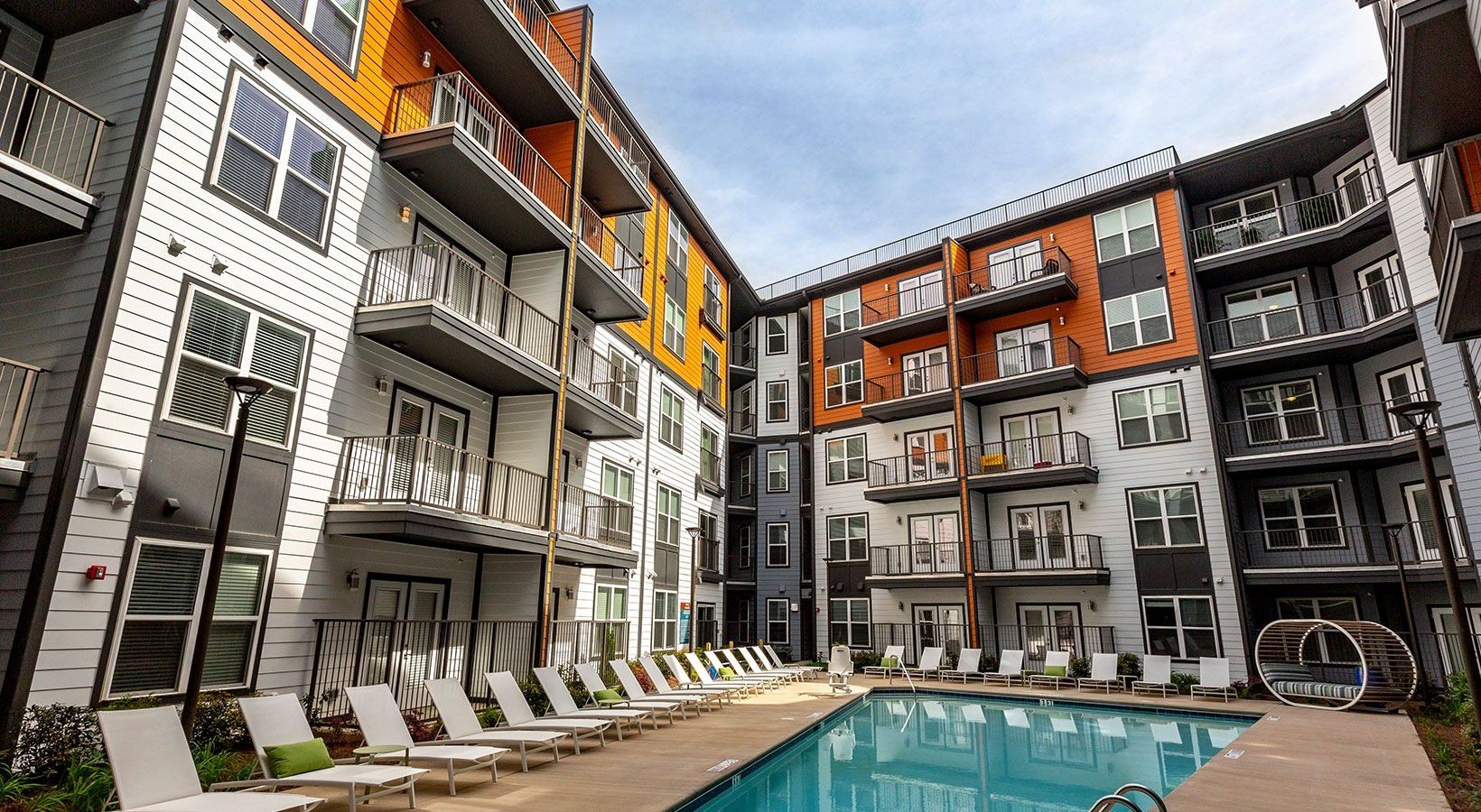 Apartment with Outdoor Pool  | 2050 Morningside