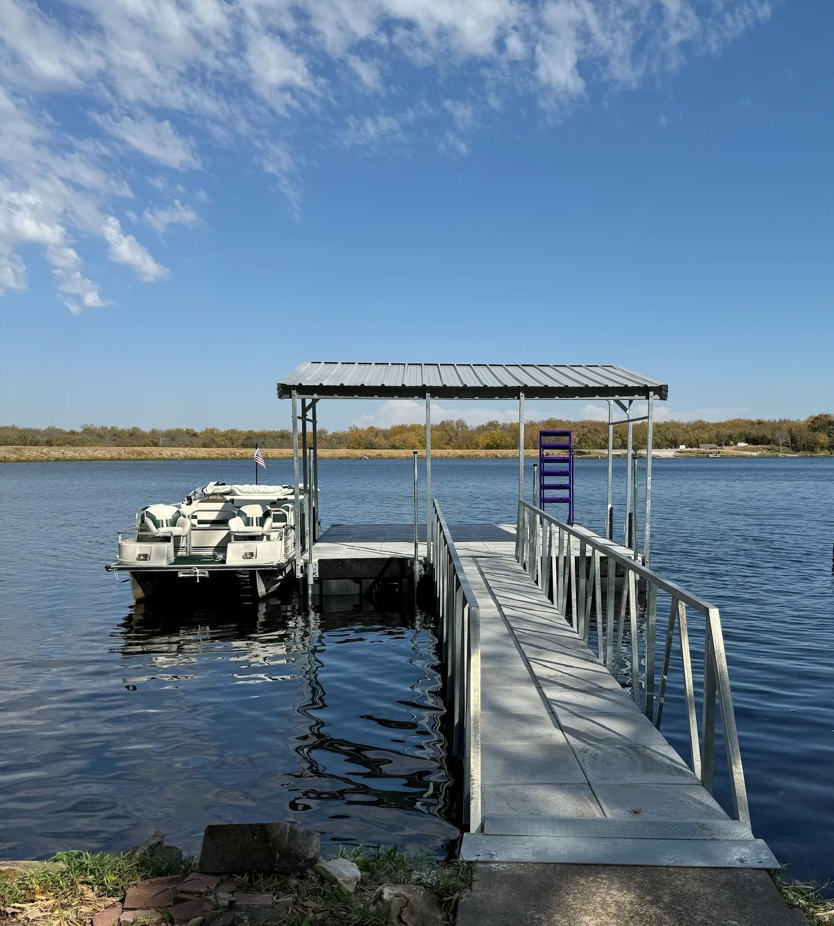 Build Your Lakeside Paradise in Innsbrook, MO With Mac's Docks.