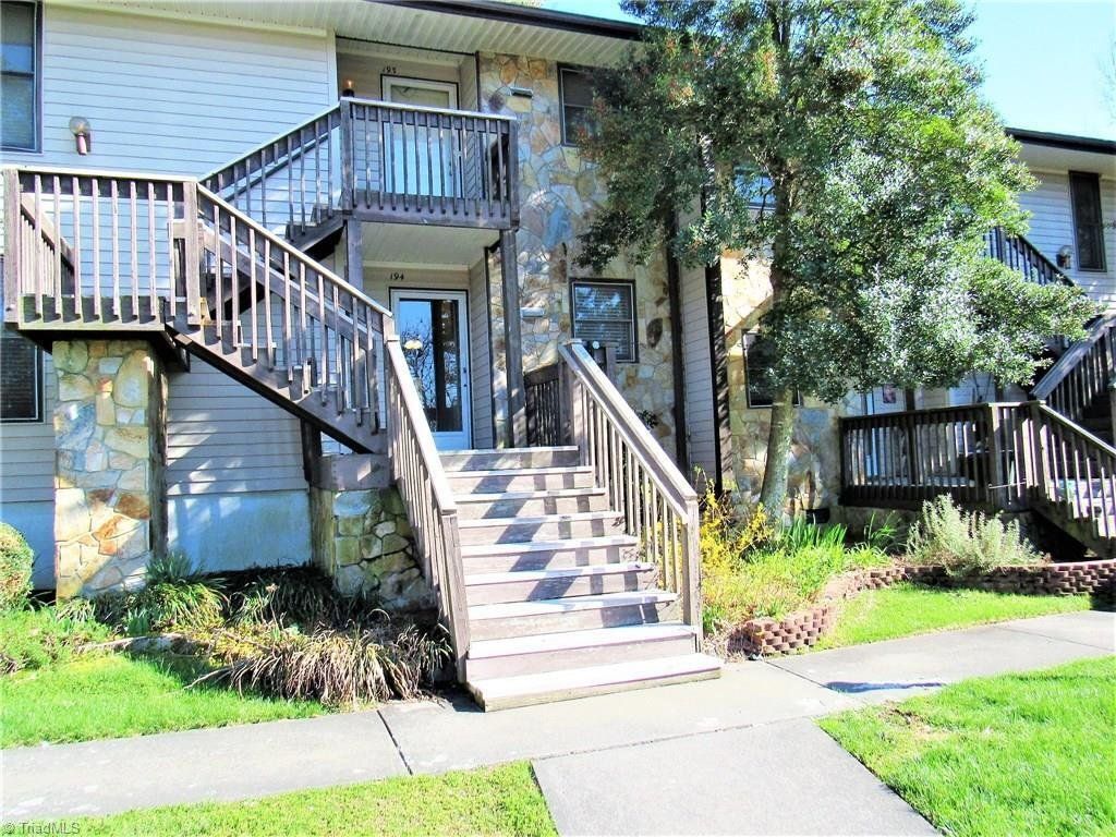 1042 Rock Knoll Ct. Suite 194 exterior