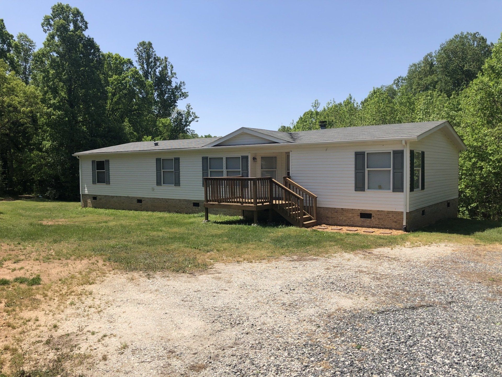 1122 Williams Road exterior