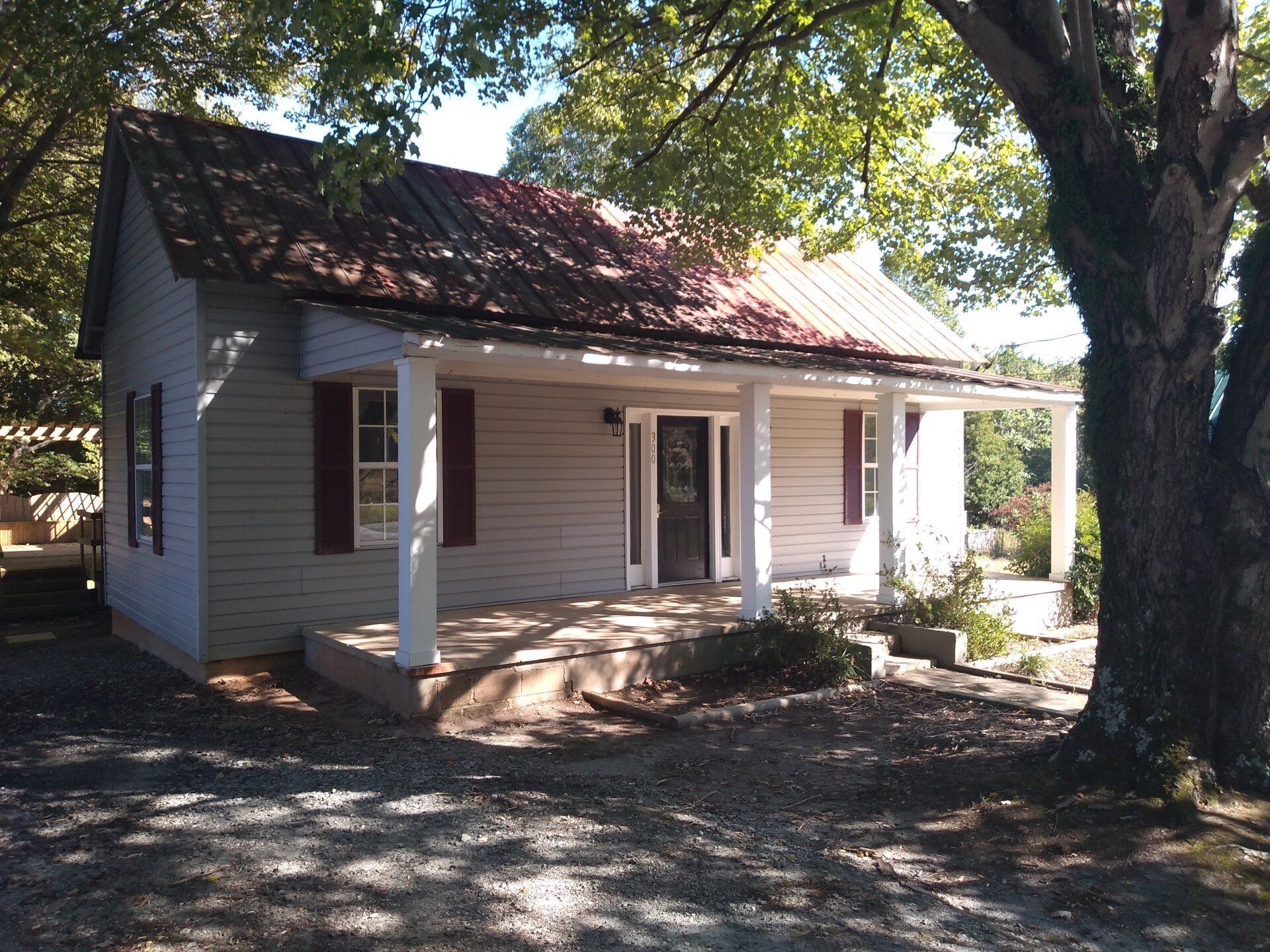 300 Railroad Street exterior