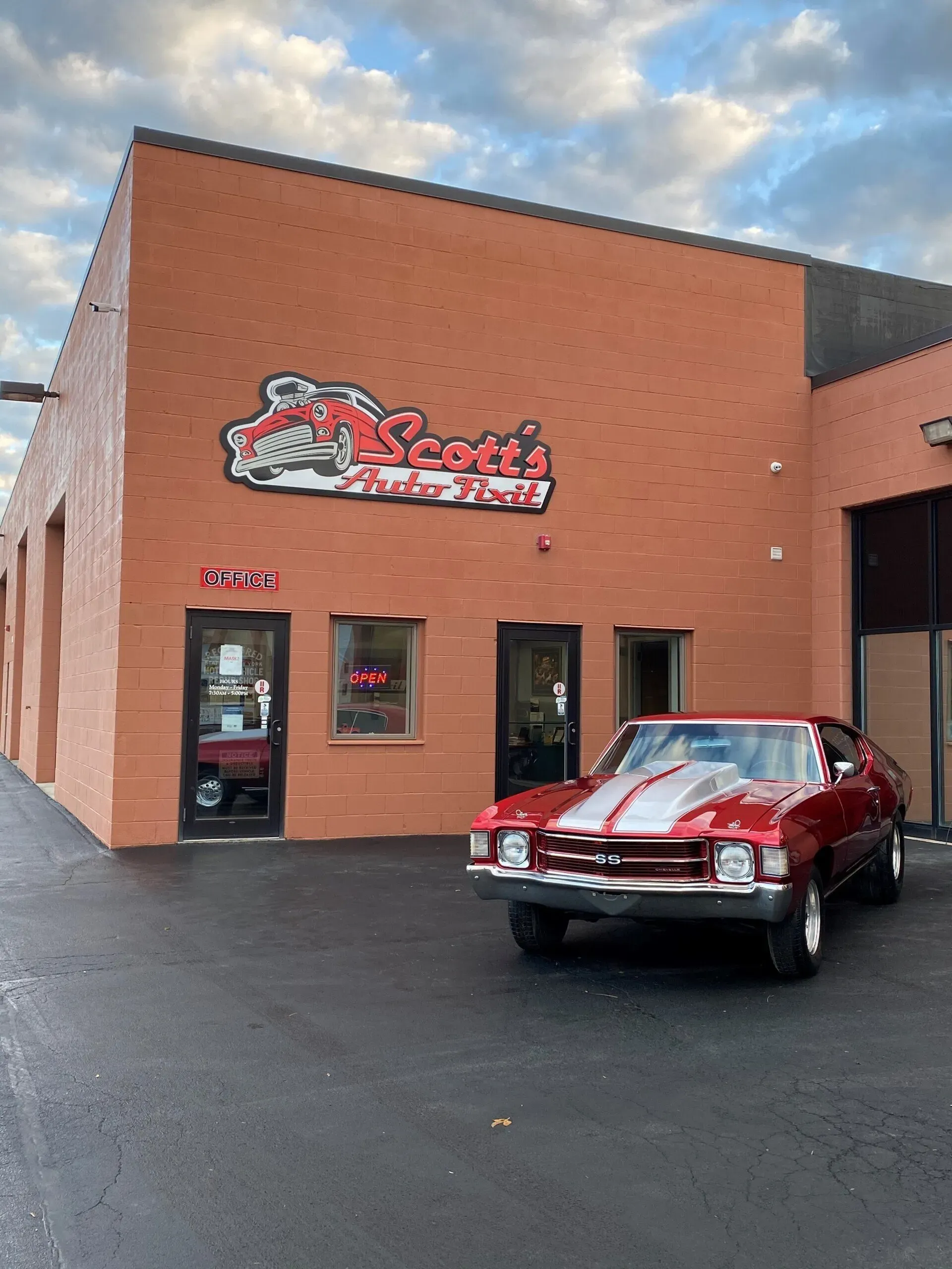 Scotts Auto Fix It Painting Photo