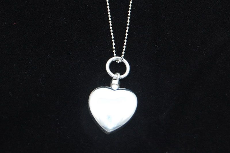 Sterling Silver Heart Pendant – Funeral tributes in Rockhampton, QLD