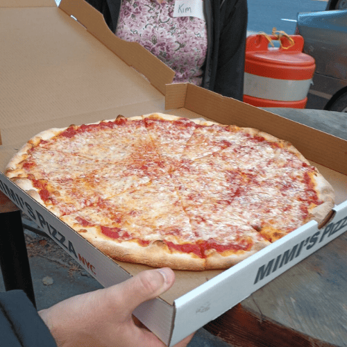 Cheese pizza pie from Mimi’s Pizza