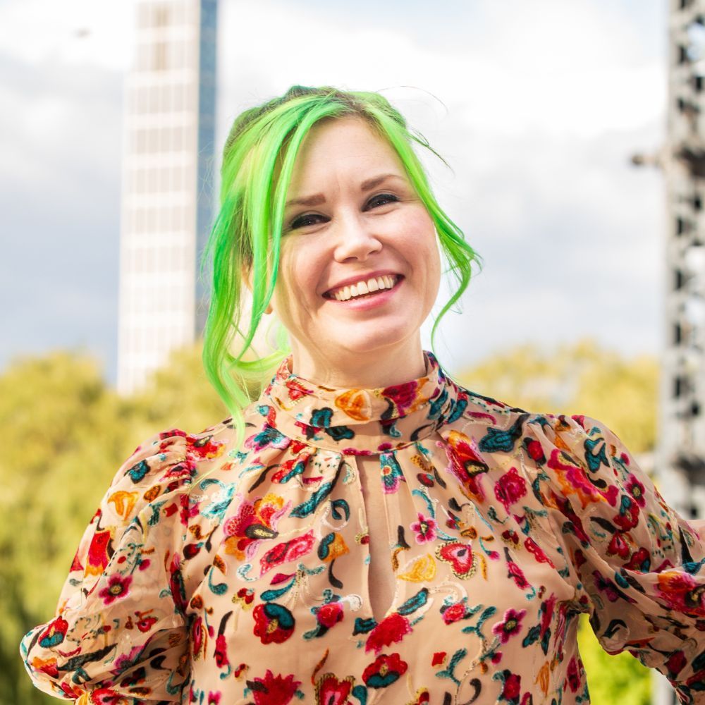 Alexandra Strimbu is the Tour Director at Tasty Tours NYC
