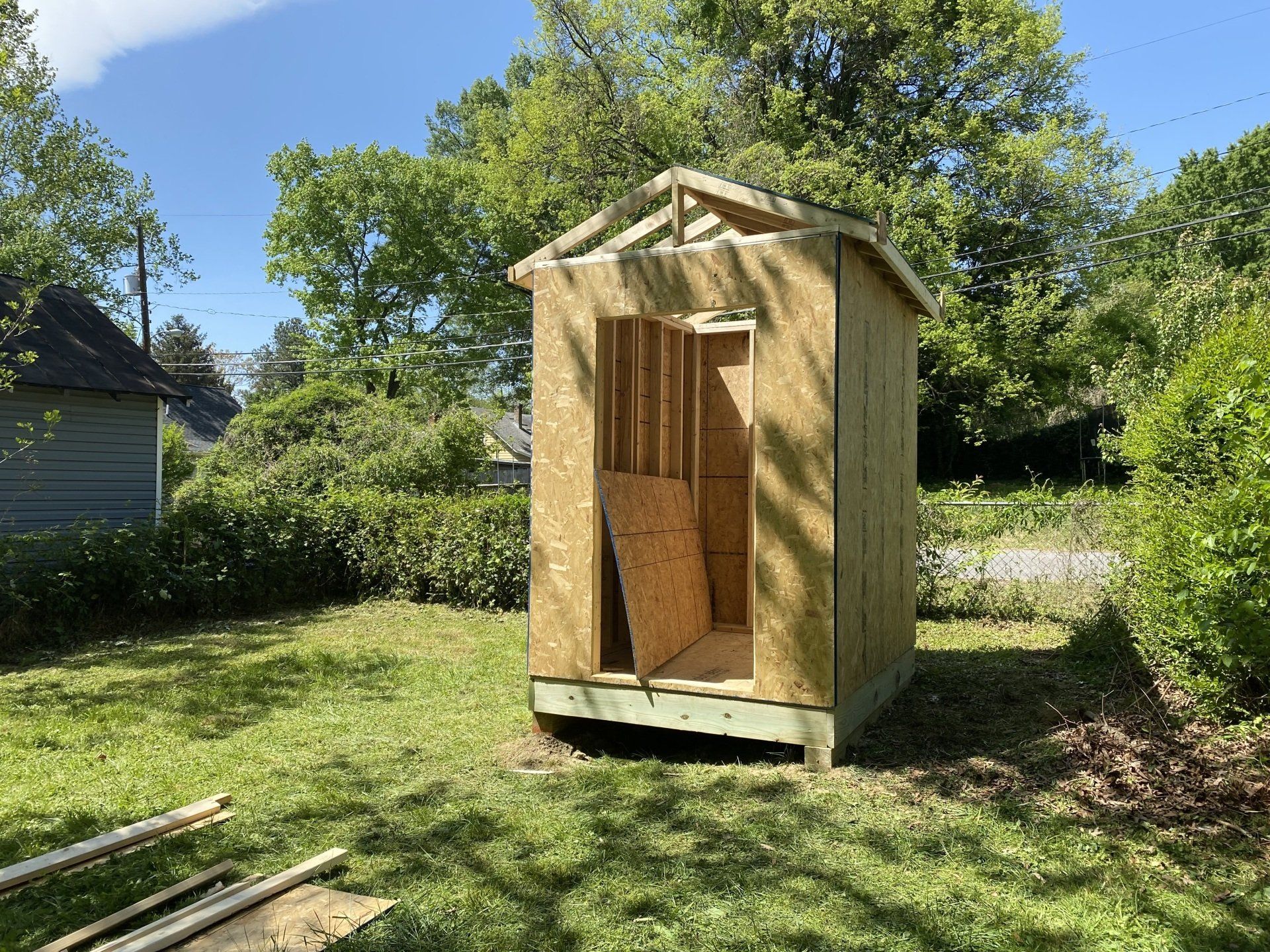 Image of a shed RETEX's Mark Erickson, Caleb Kammerling, and Katelyn Lewis built for Richmond Habitat for Humanity.