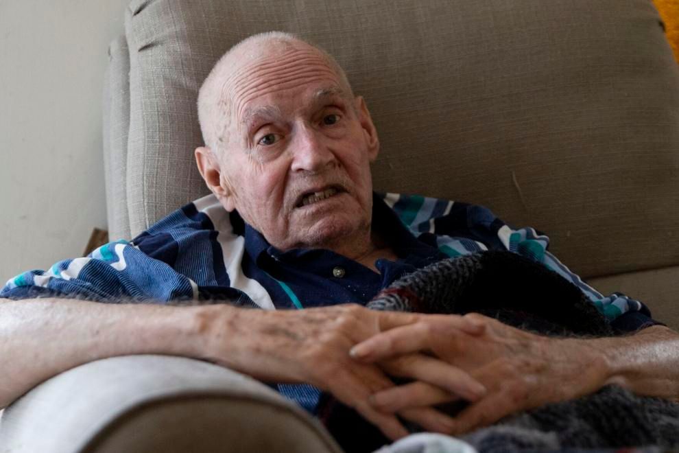 A image of the 2023 RETEX Roof for a Veteran recipient Charles Billiter in his home in Chester VA 23831 in November 2023.