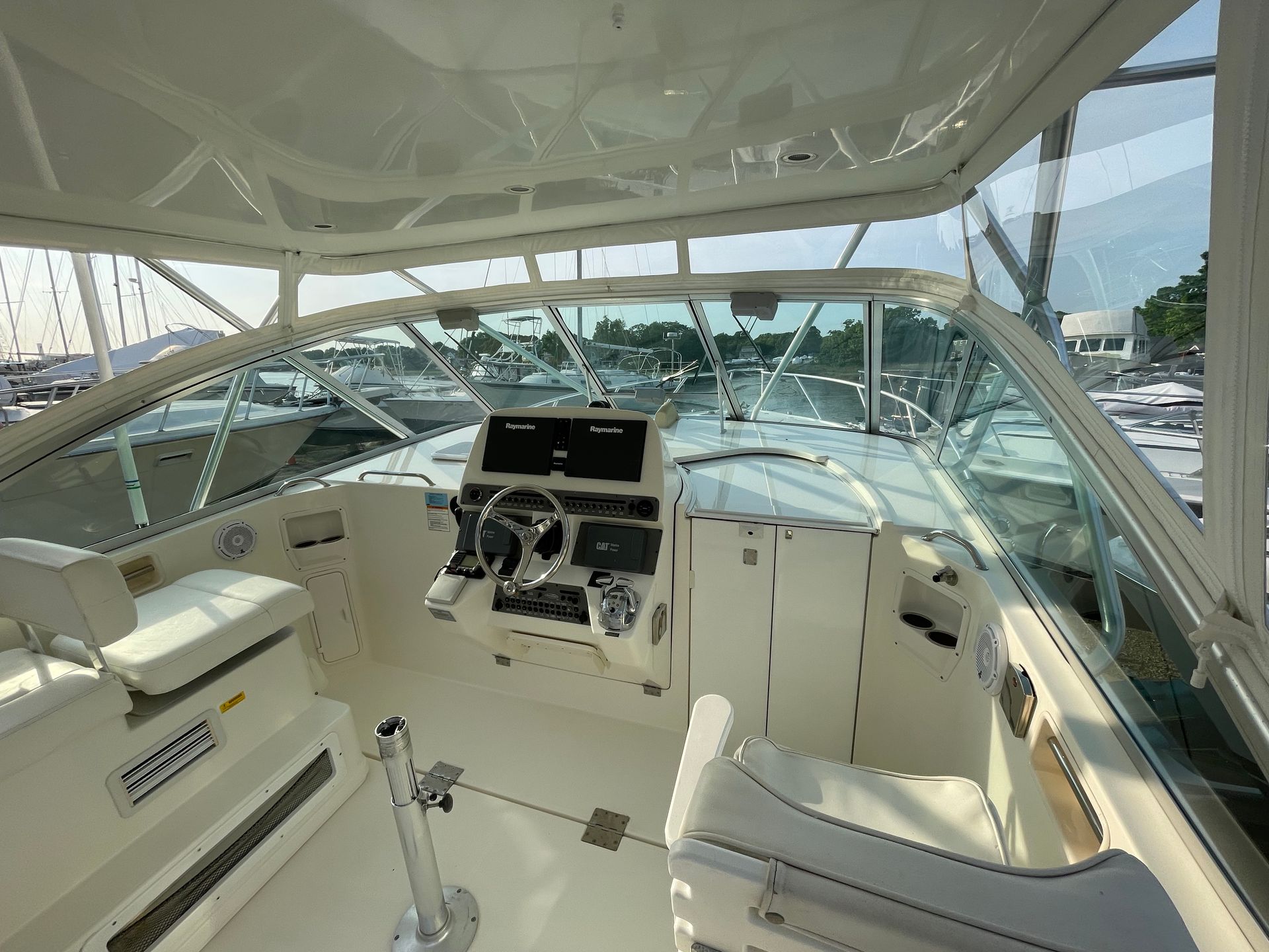 33' Cabo Complete Detail