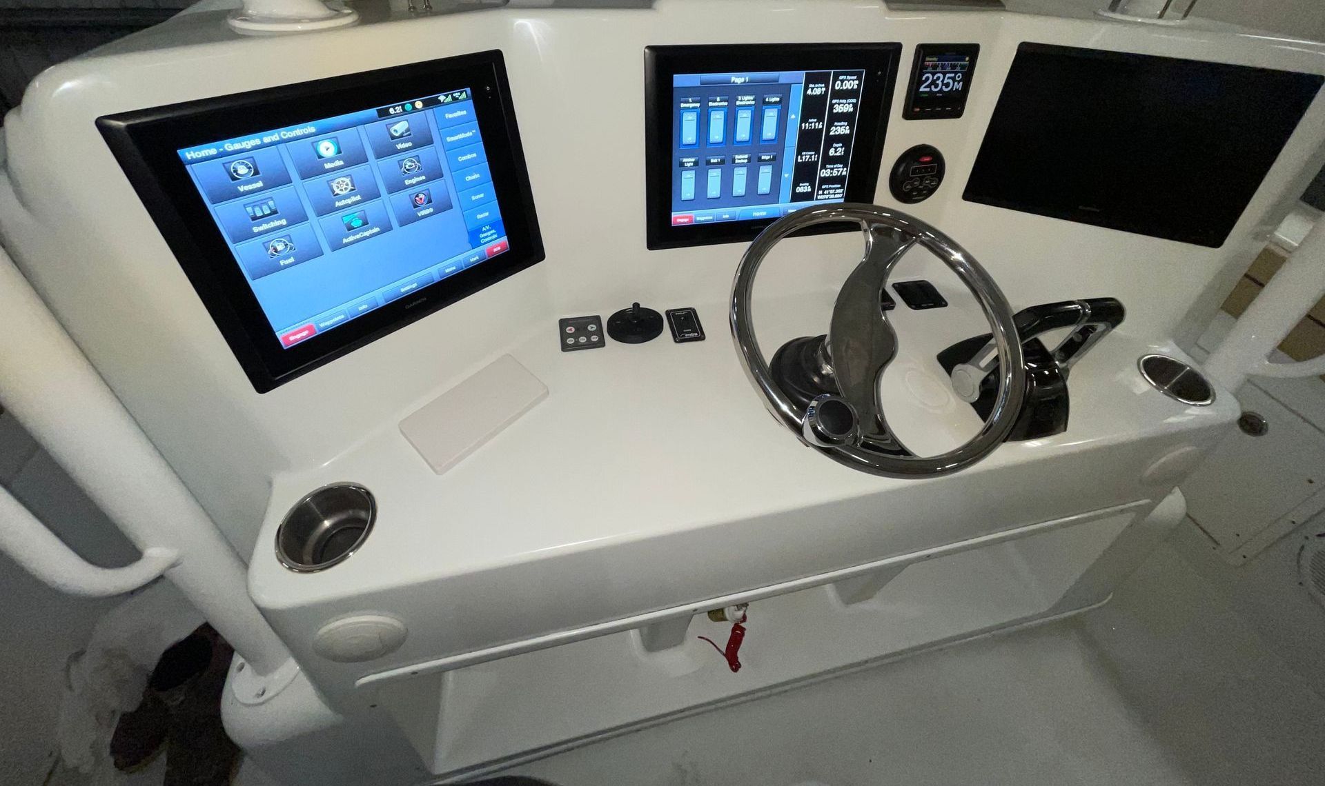 37' Yellowfin Complete Detail