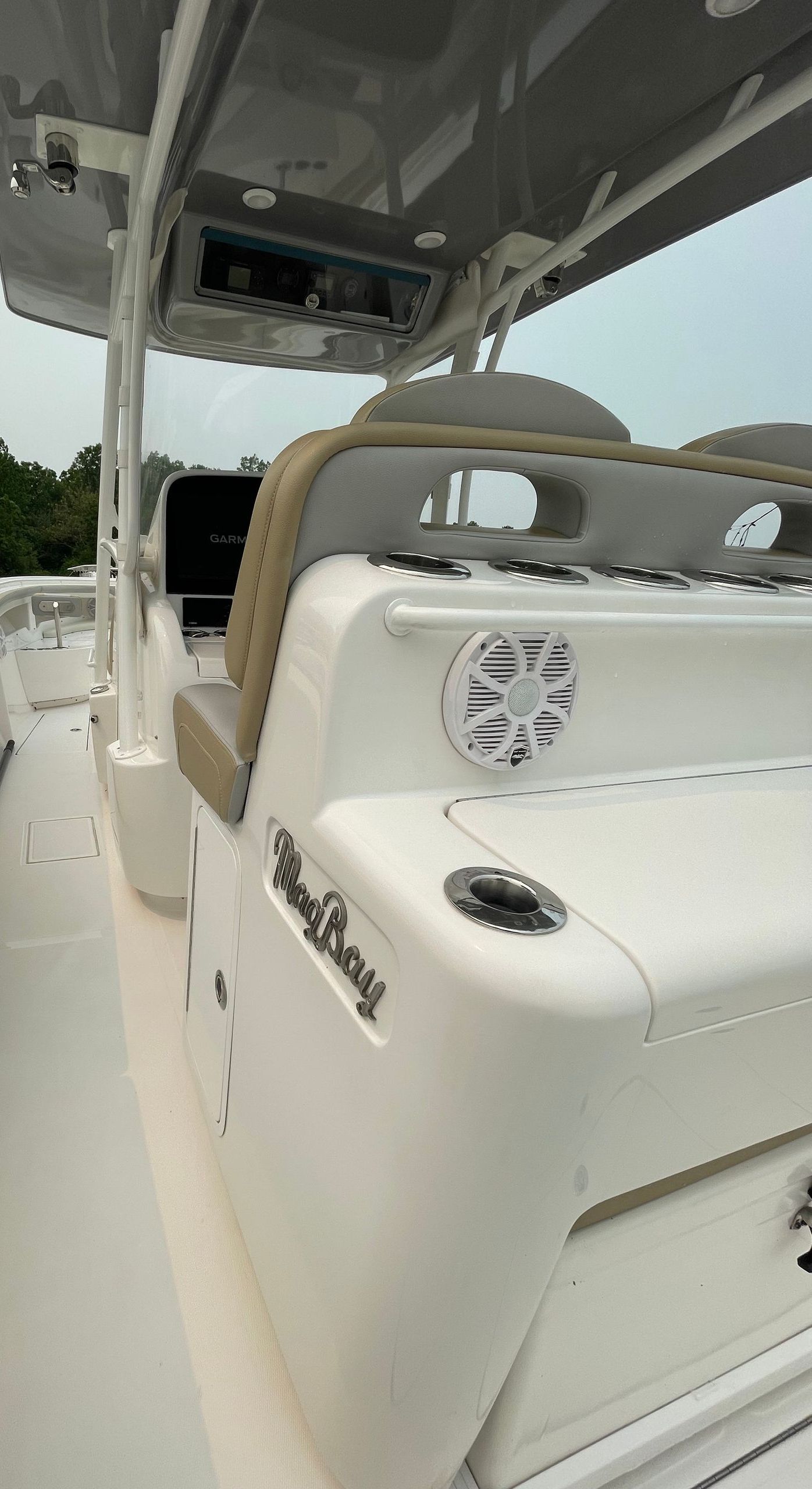 33' Magbay Hull/Topside Detail & Repaint