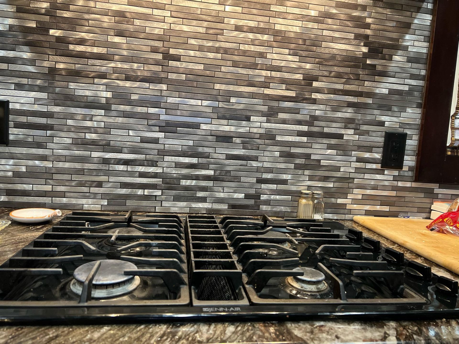 Gas ranges need to be cleaned regularly to work properly! Let us get the gunk out of those impossible to reach places!