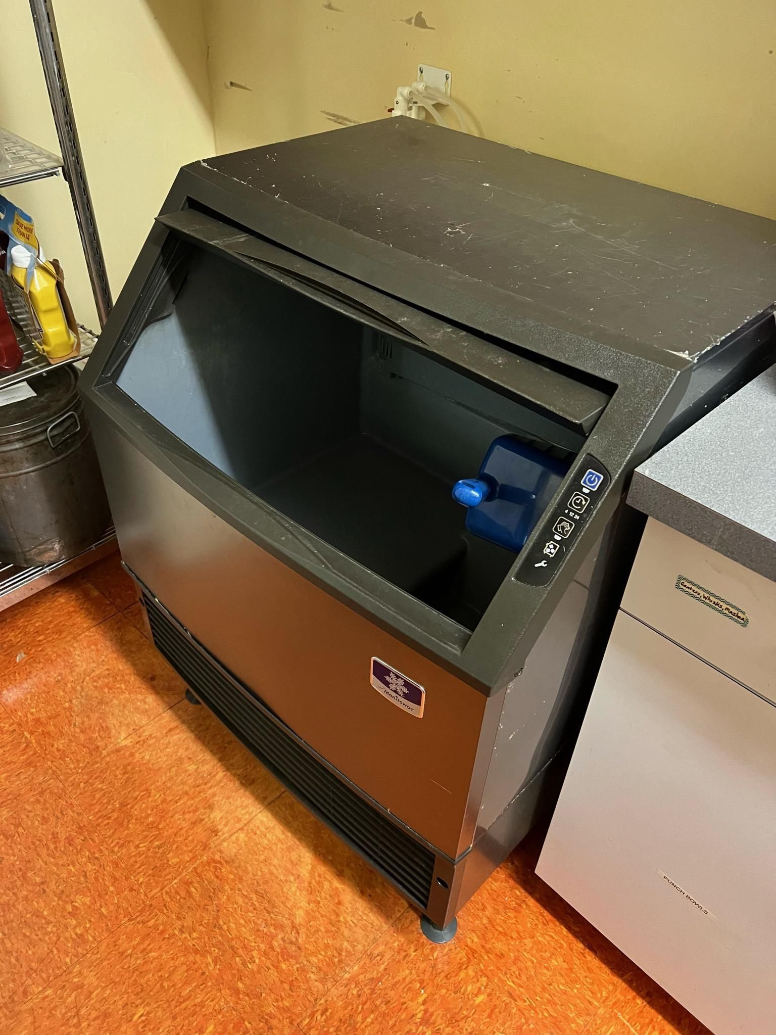 Manitowoc Ice Machines are absolute UNITS! They need love too ya know!