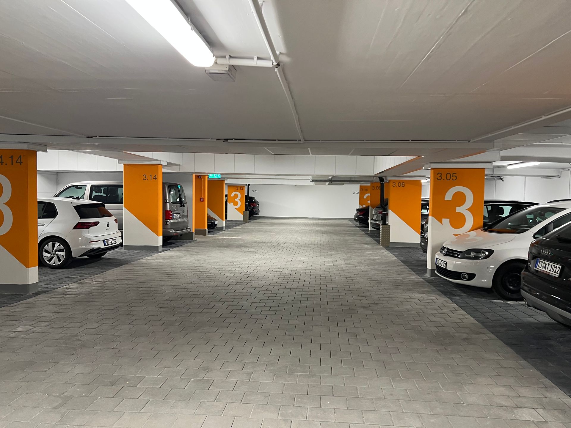 Referenz - Malerarbeiten Tiefgarage