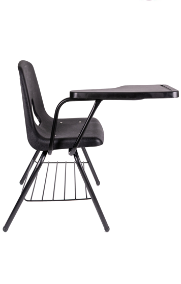 Una silla escolar negra con un bloc de escritura adherido a ella.