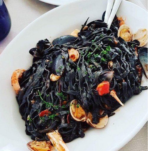linguine al nero di seppia