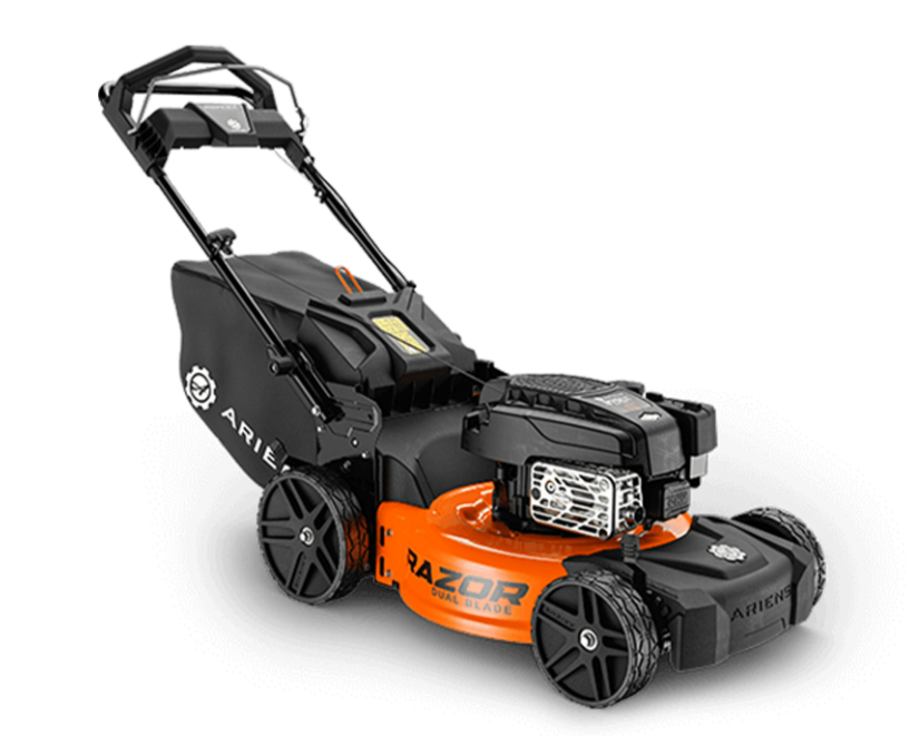 Une tondeuse à gazon est posée sur une surface blanche.