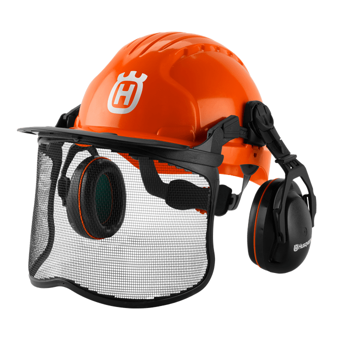 Un casque de sécurité orange Husqvarna avec une visière en maille et des cache-oreilles