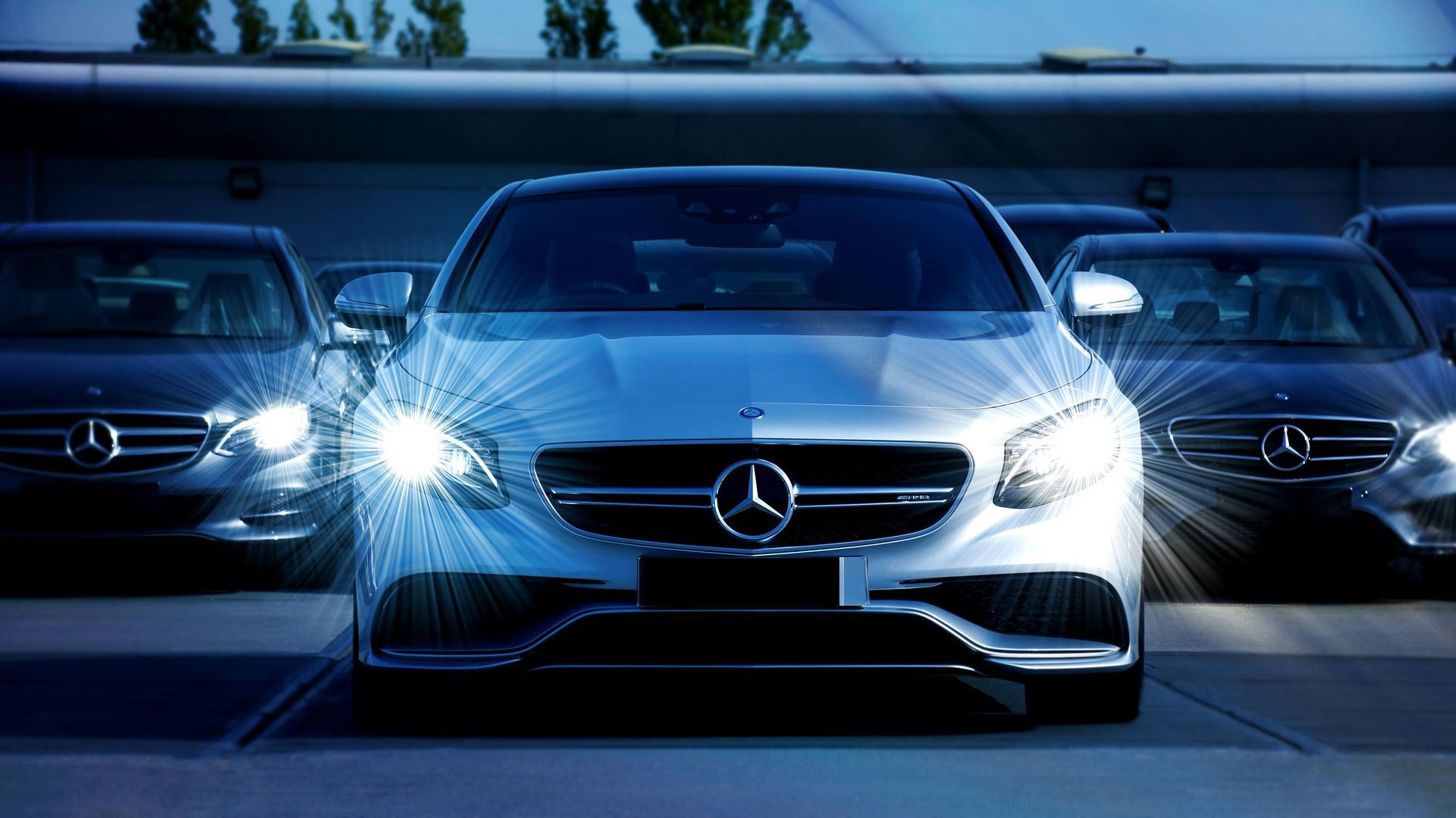 Why You Might Have Trouble Driving At Night