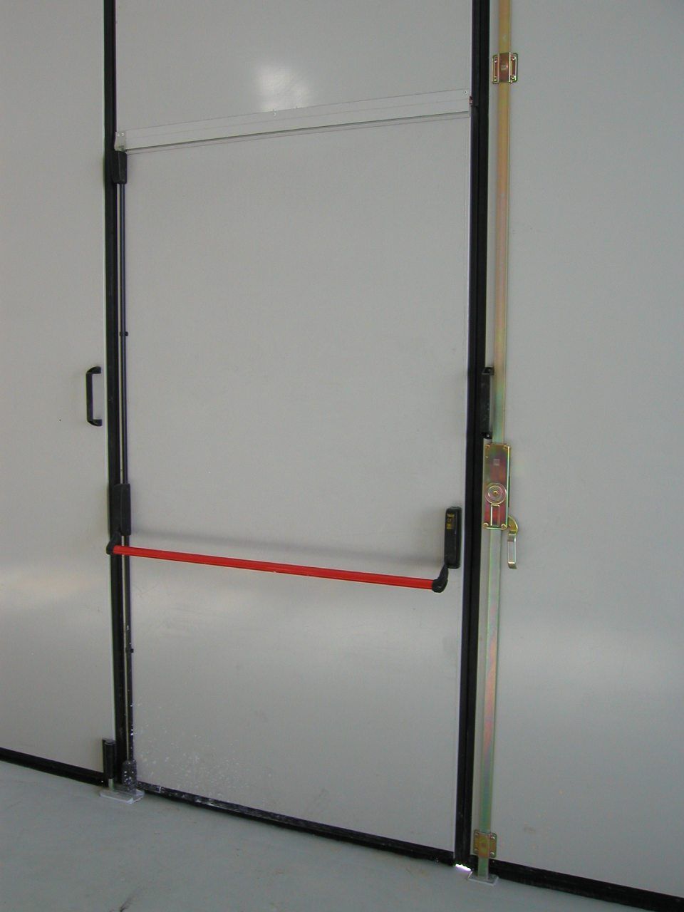 realizzazione di porte tagliafuoco