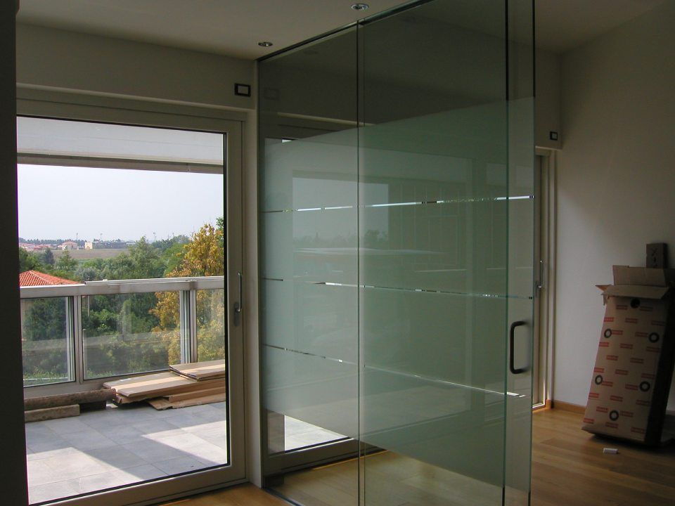 creation of movable walls for offices