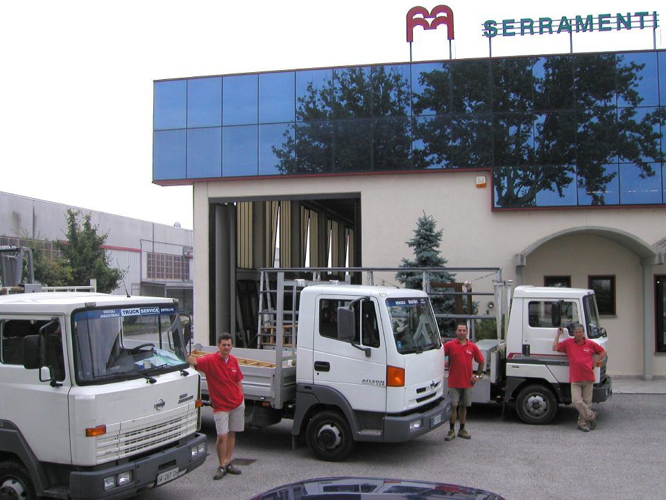 realizzazione di serramenti