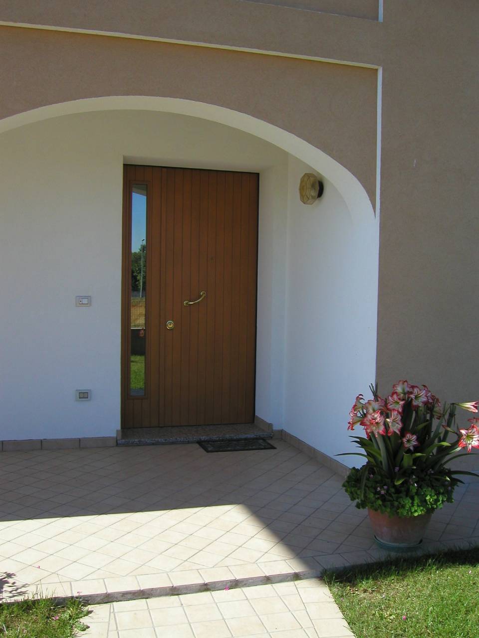 progettazione di porte blindate