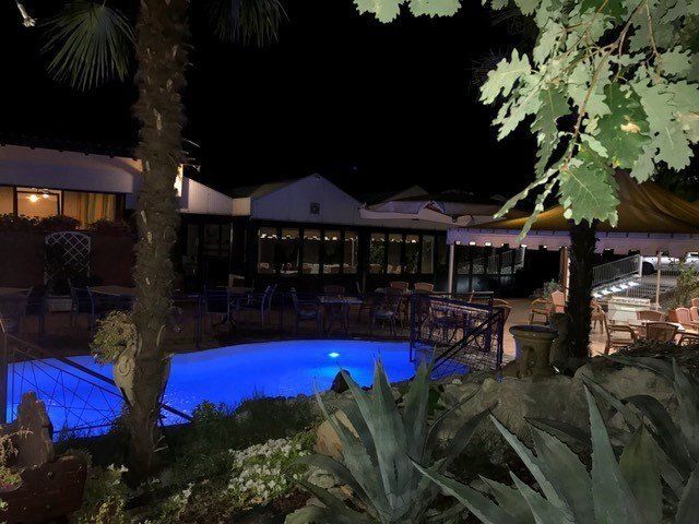 piscina notturna