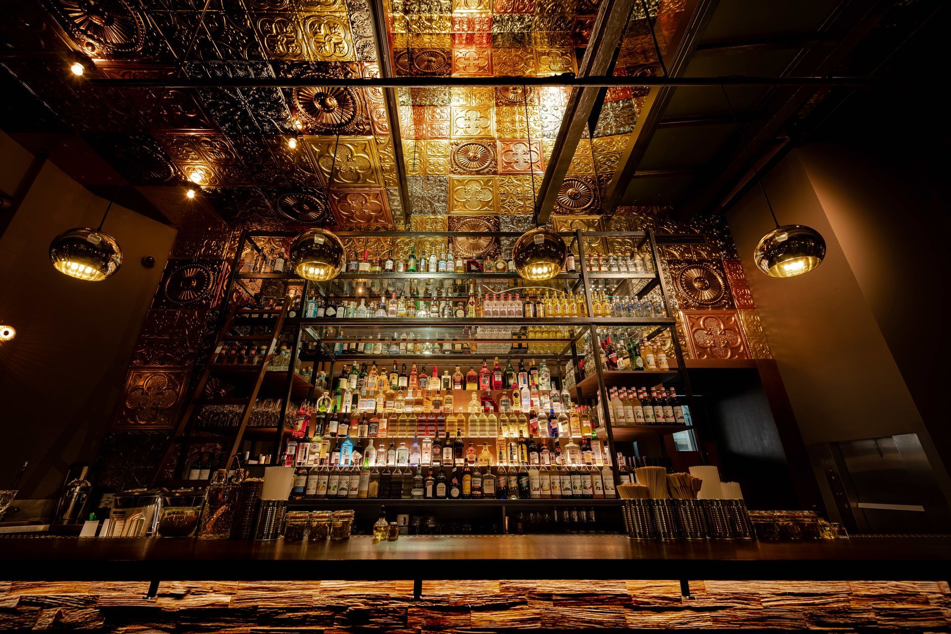 Santos Neubau, Mexican Grill & Bar - Das schillernde Leben Mexicos