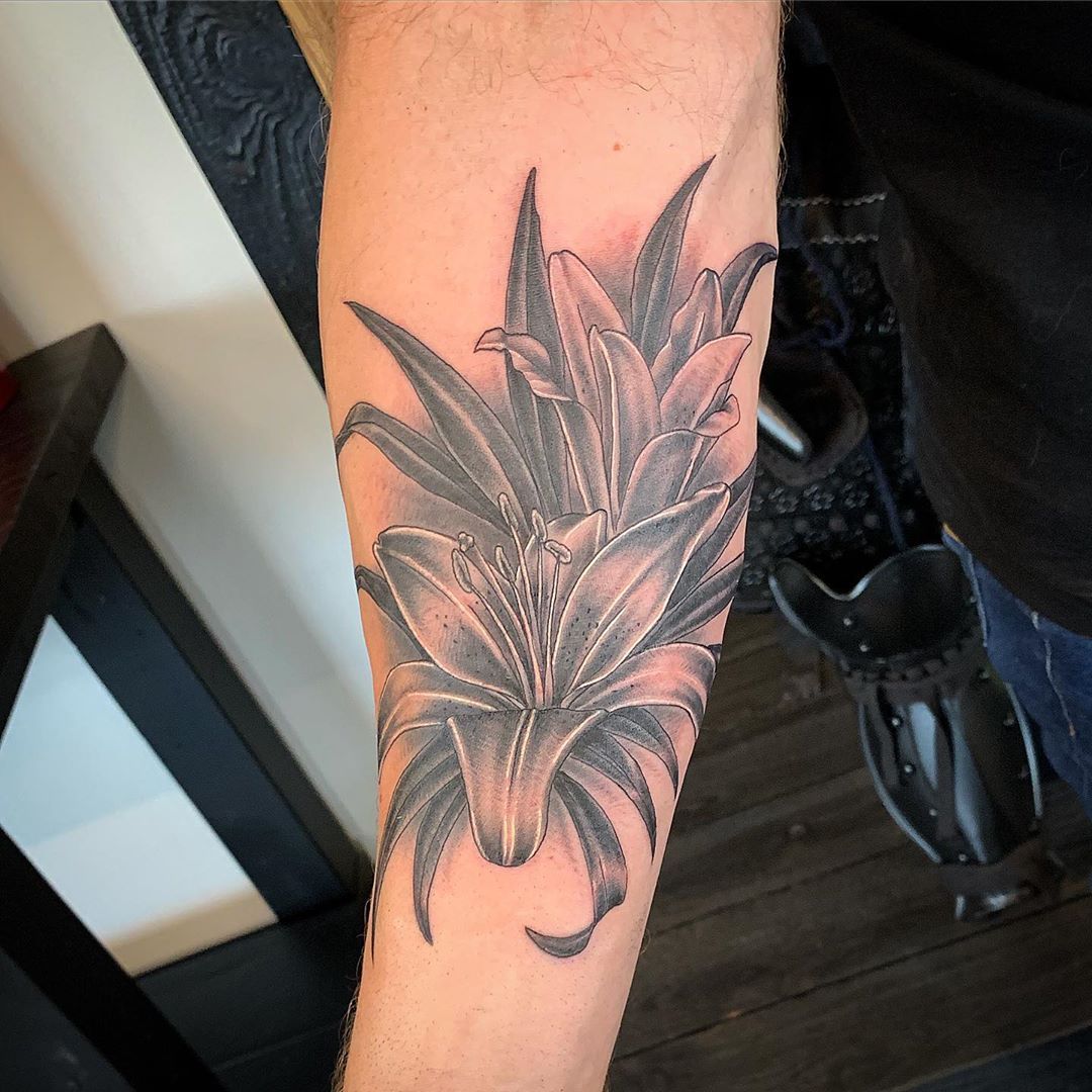 Floral Tattoo by Dale Moostoos at Crimson Empire Tattoo in Edmonton Alberta Canada