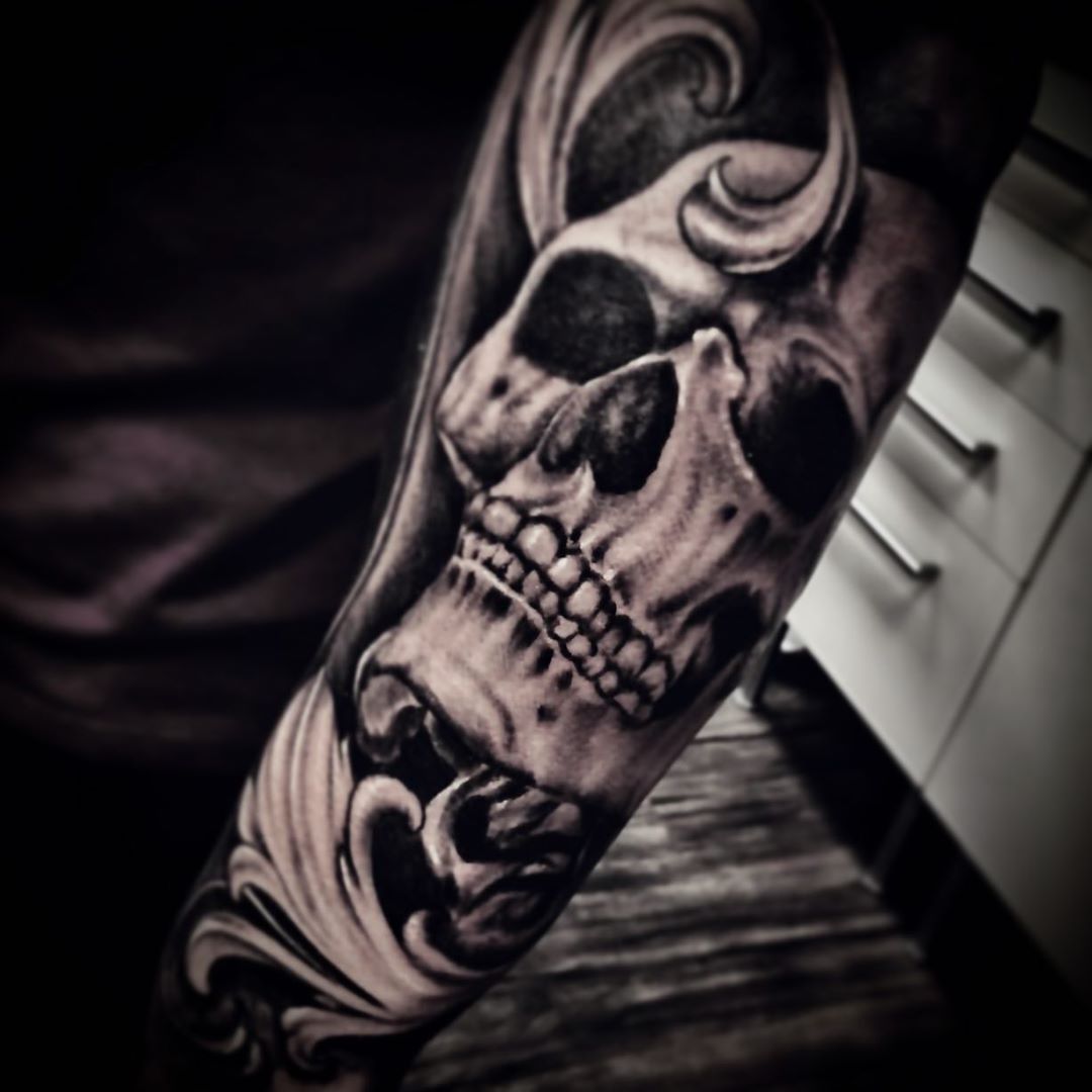 Skull Tattoo by Romeo Ostiguy at Black Gold Tattoo Co in Edmonton Alberta Canada