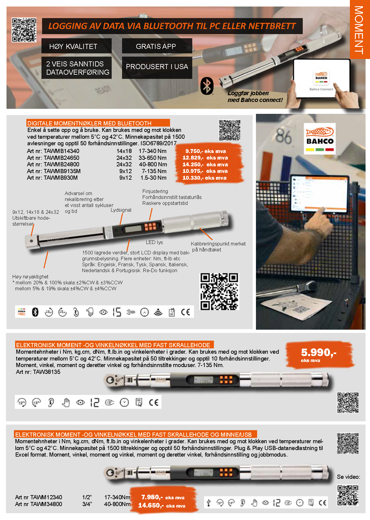 En mann sitter ved et skrivebord ved hjelp av en datamaskin.