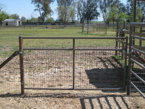 PM Wire Filled Gate