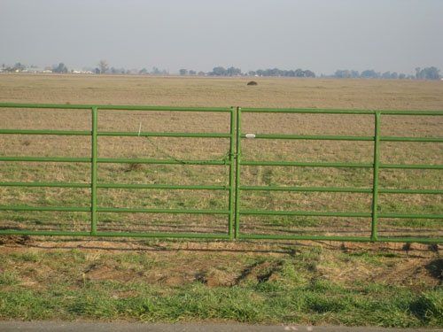 Powder River double gate