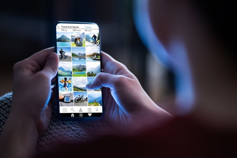 Photo search of a variety of holiday activities, on a mobile device.