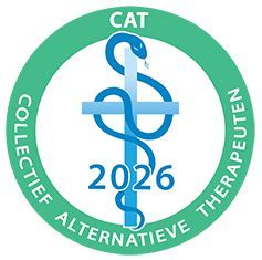 Groen rond CAT-logo met blauwe caduceus en “2026”, wat staat voor “Collective Alternative Therapeutic”.