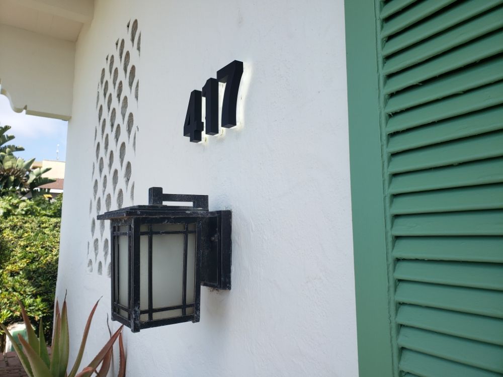 A house with the number 407 on the side of it