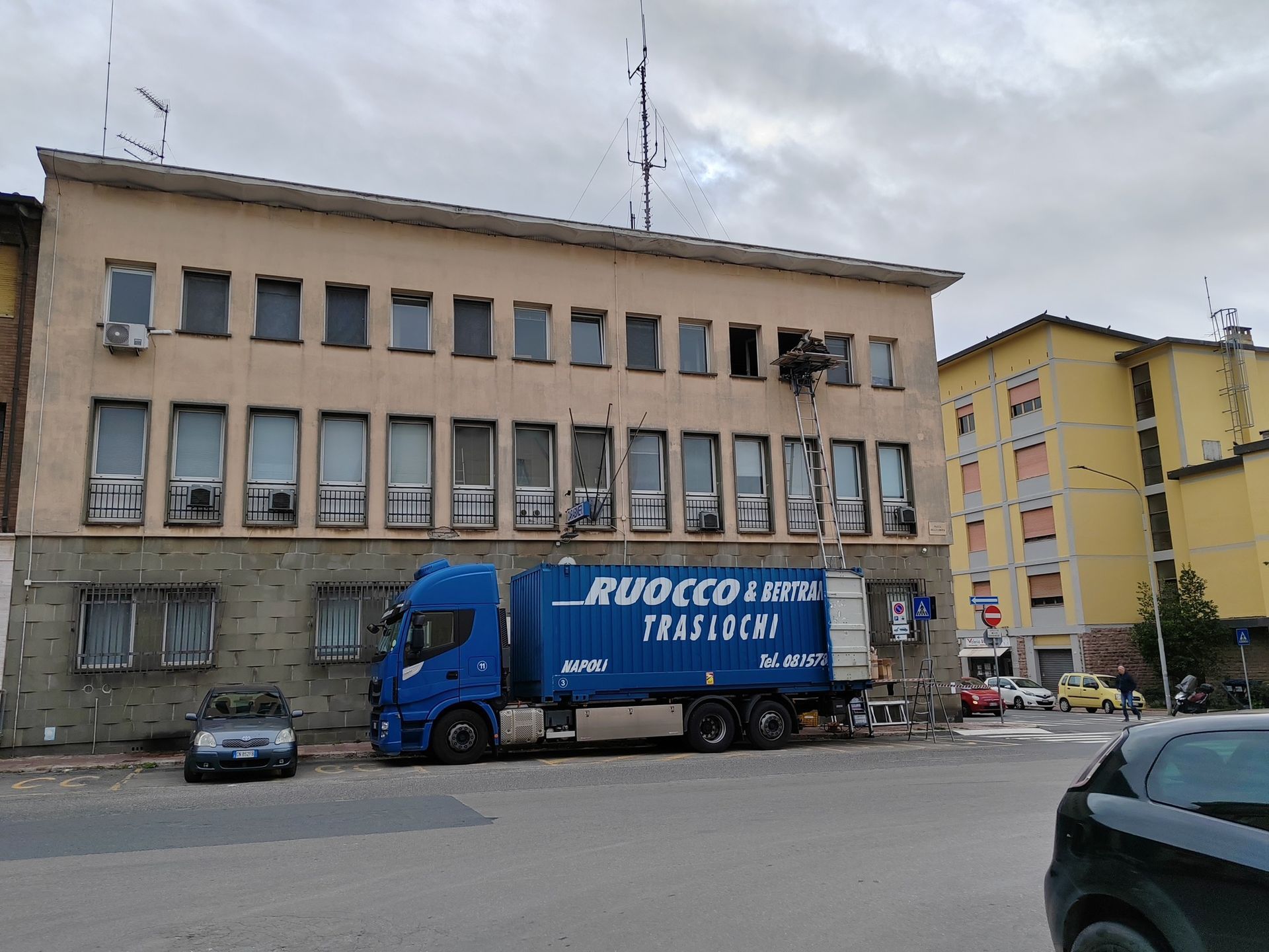 TRASLOCO UFFICI E AZIENDE