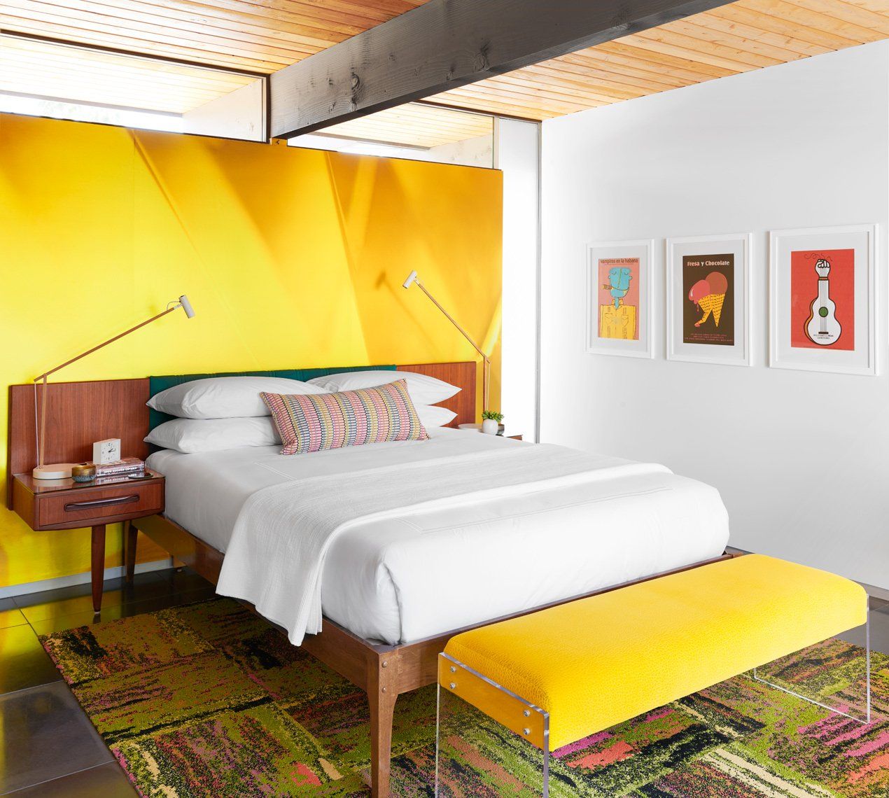 Bedroom of a house in Palm Springs designed by Dakota DesignWorks