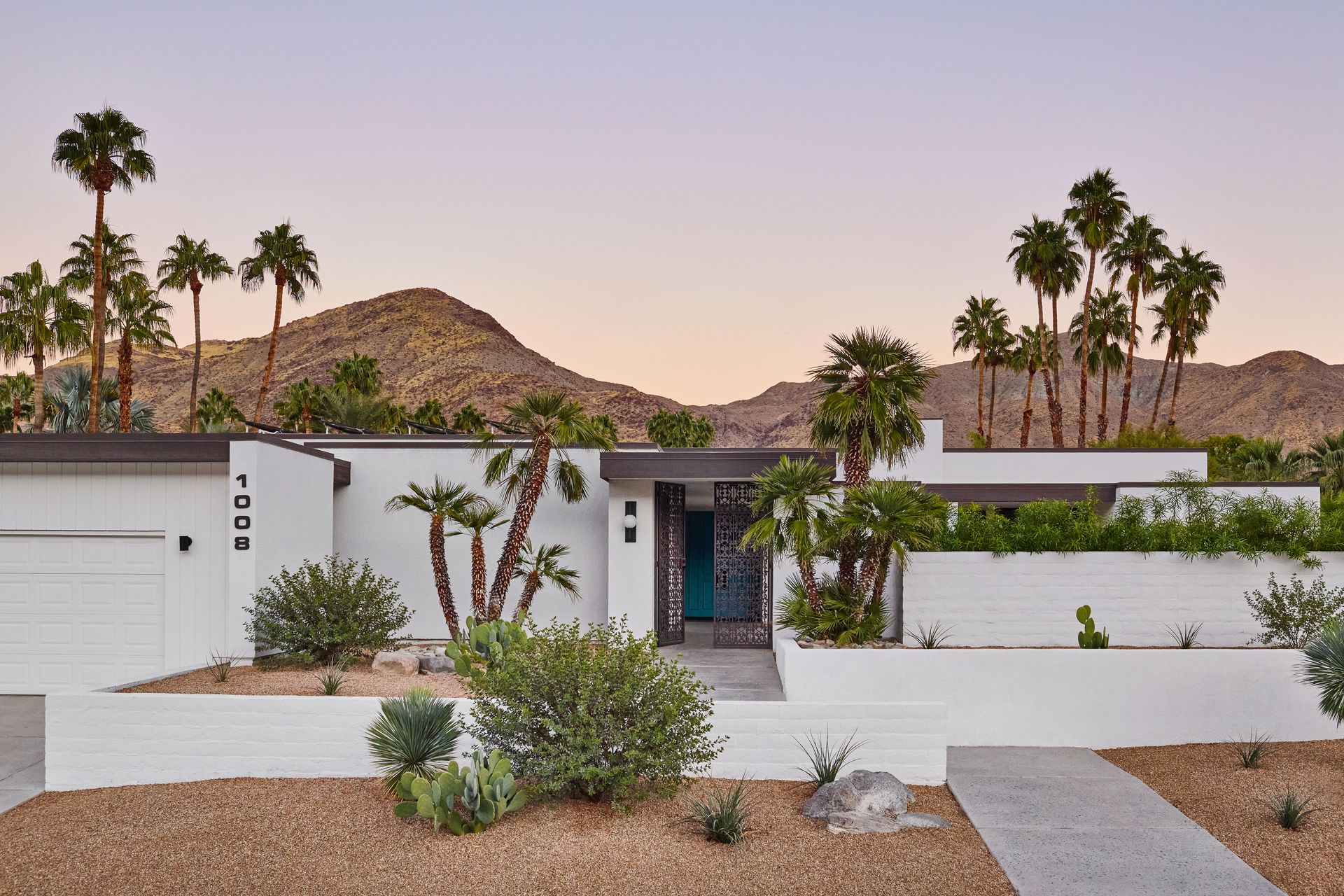 home in Palm Springs designed by Dakota DesignWorks