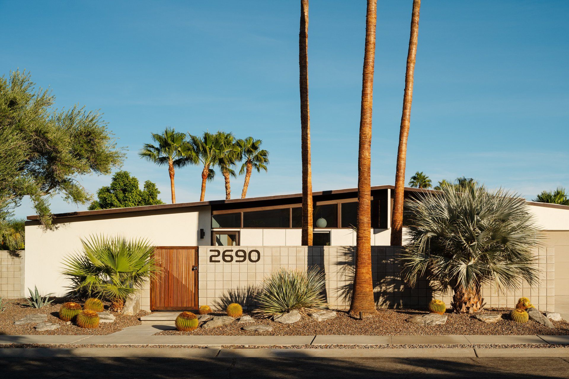 house in Palm Springs designed by Dakota DesignWorks