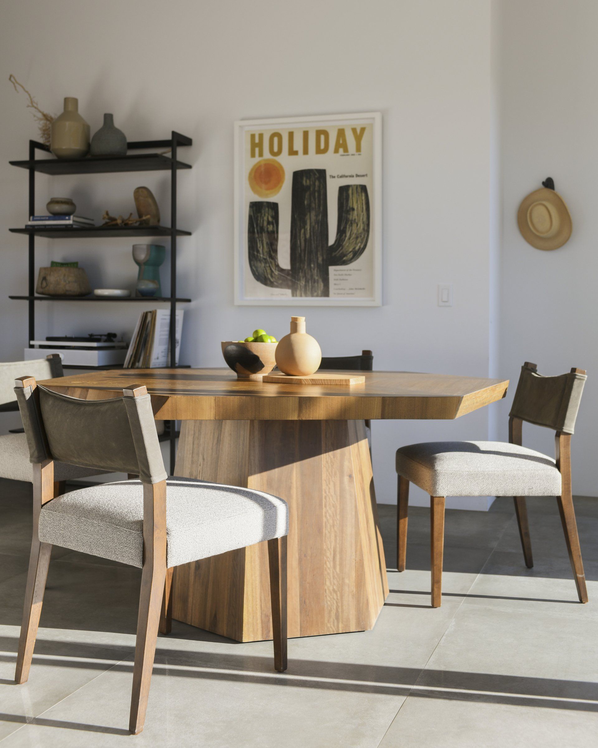 Dining room in a Joshua Tree house designed by Dakota DesignWorks