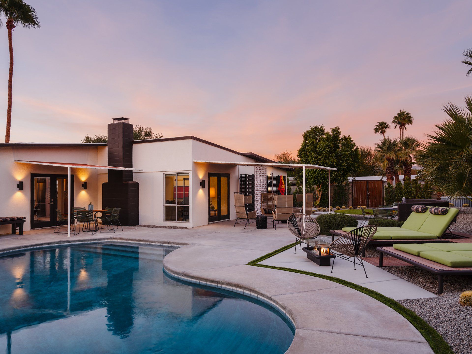 backyard of a Palm Springs designed by Dakota DesignWorks