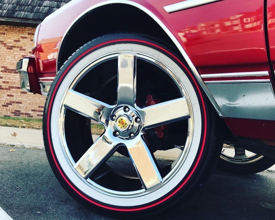 Vogue Custom Built Radial White / Red Car