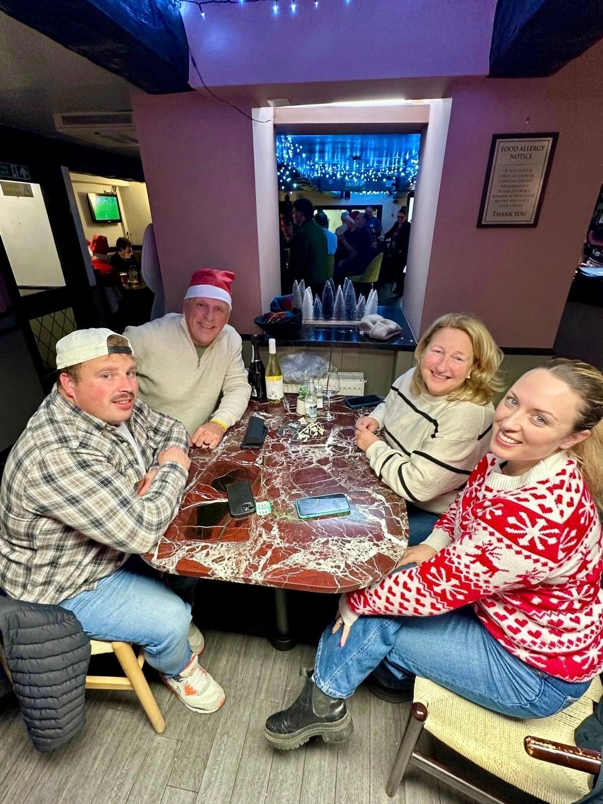 where to go for a quiz night in Rossendale