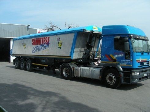 camion trasporto cereali