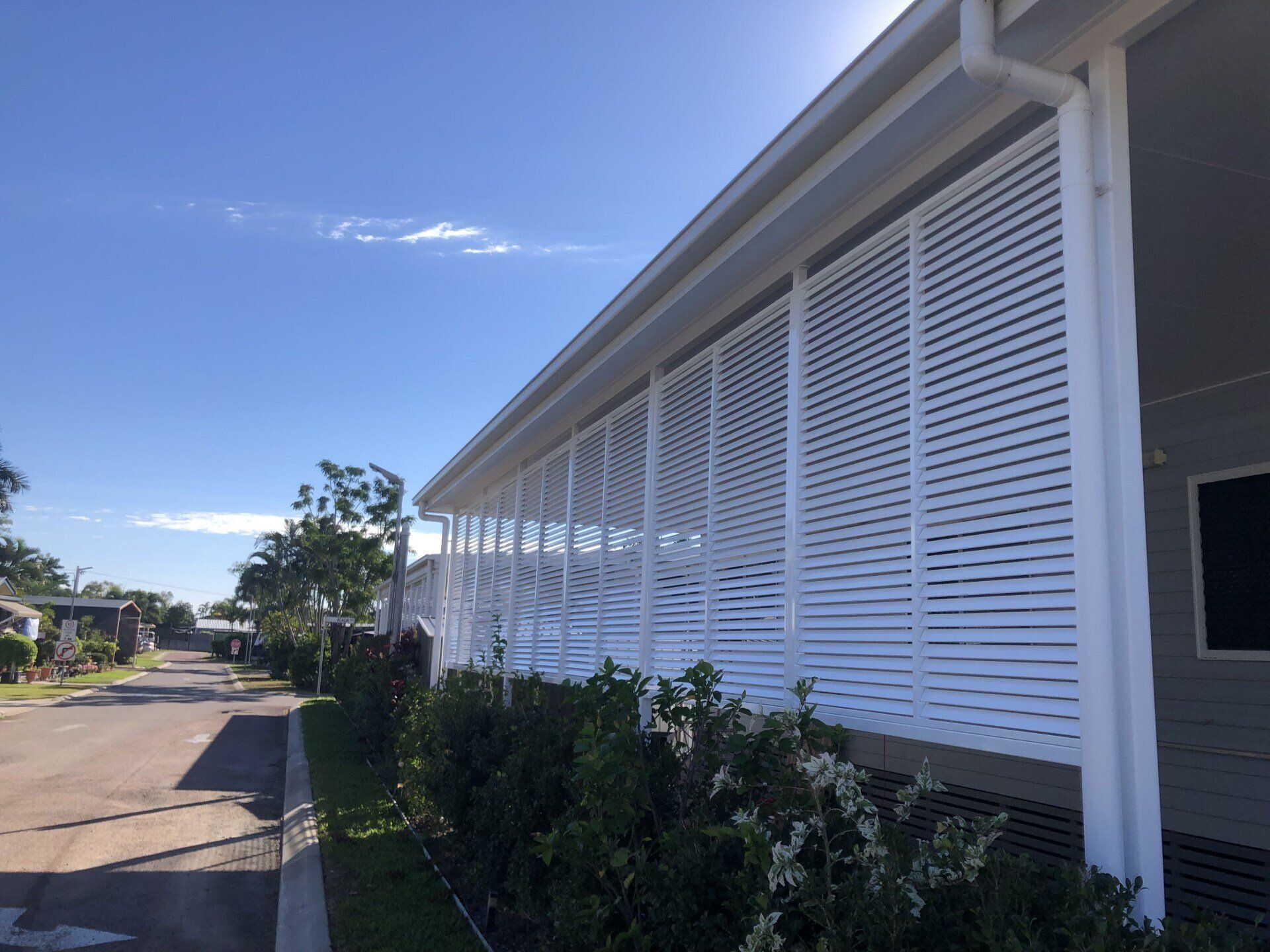 Aluminium Lattice Lifestyle Side Right — Lifestyle Aluminium Lattice in West End, QLD