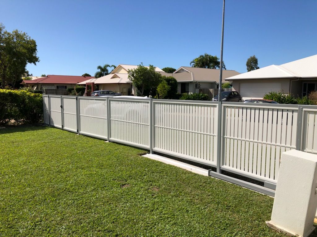 White and Grey Fence — Lifestyle Aluminium Lattice in West End, QLD